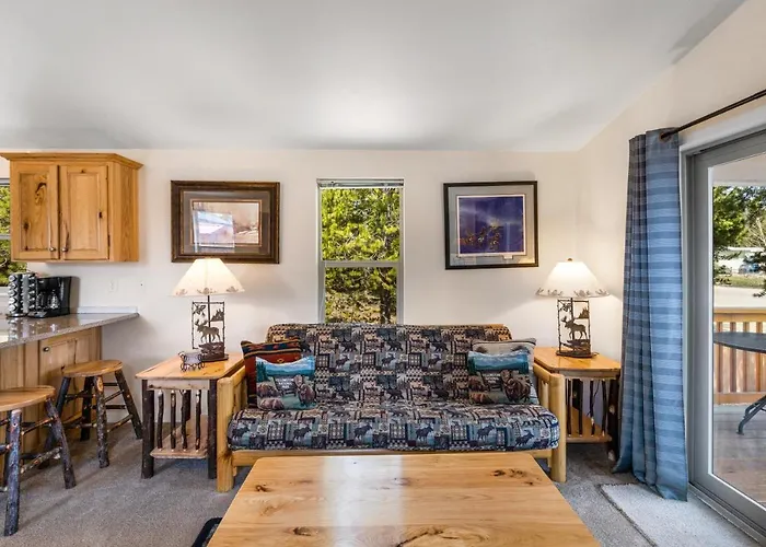 Cozy 1 Bedroom In West Yellowstone, Just 1 Minute From Yellowstone Park! Alpine 1